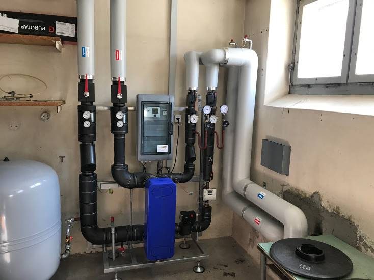 Bestehende Heizungs- und Haustechnikinstallation im Untergeschoss